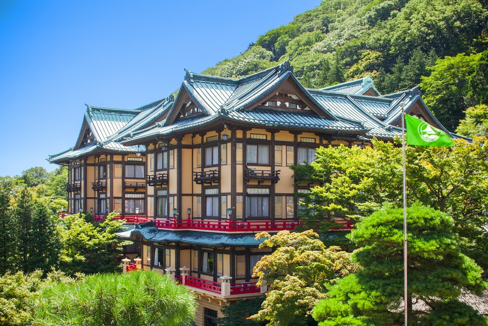 新幹線グリーン車で行く！　富士屋ホテルと紅葉の箱根・芦ノ湖2日間